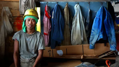 Worker of PT Jaya Asiatic Shipyard build a new ship for offshore shipping. Company with shipbuilding and ship repairing as its core business line. Tanjung Uncan, Batam. Indonesia.